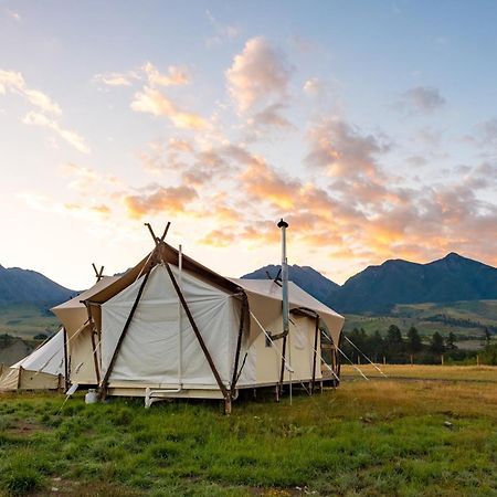 Under Canvas North Yellowstone - Paradise Valley Ливингстън Екстериор снимка