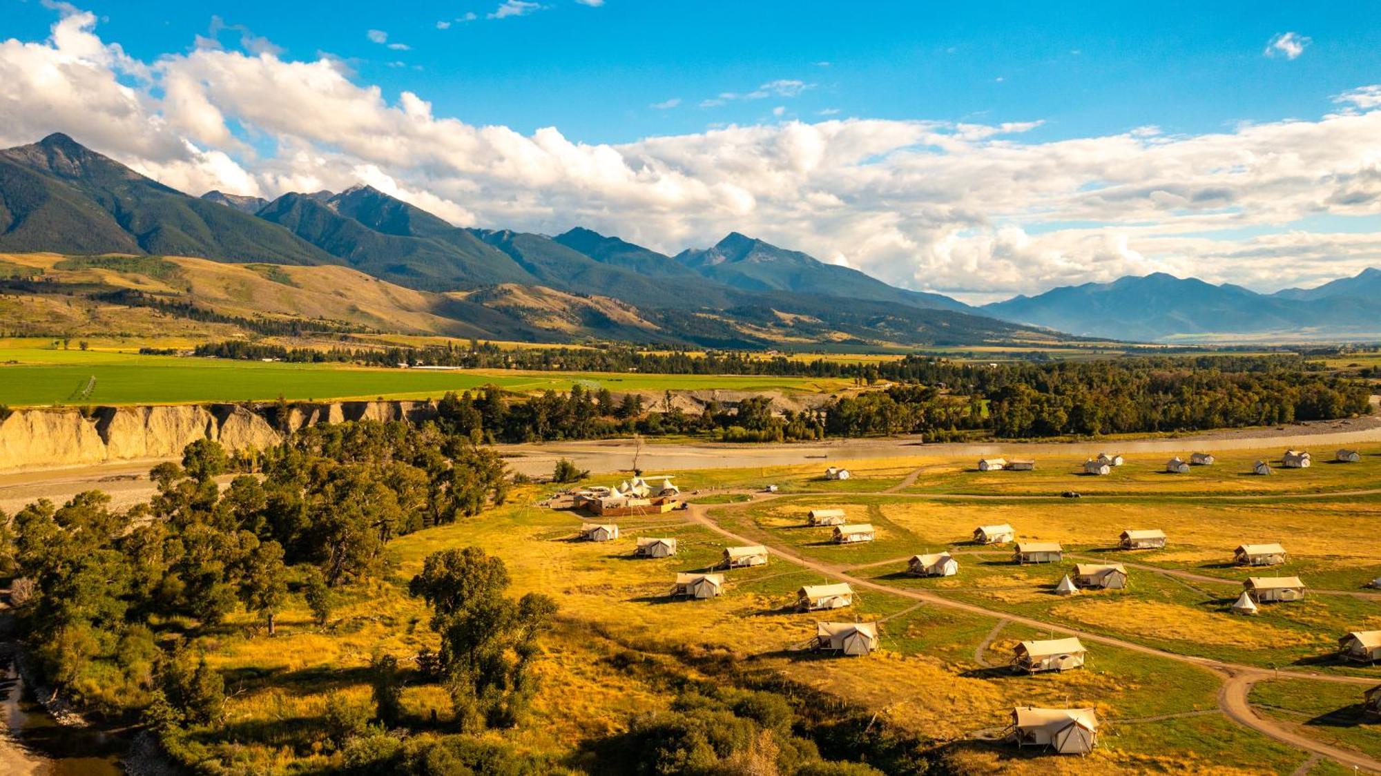 Under Canvas North Yellowstone - Paradise Valley Ливингстън Екстериор снимка